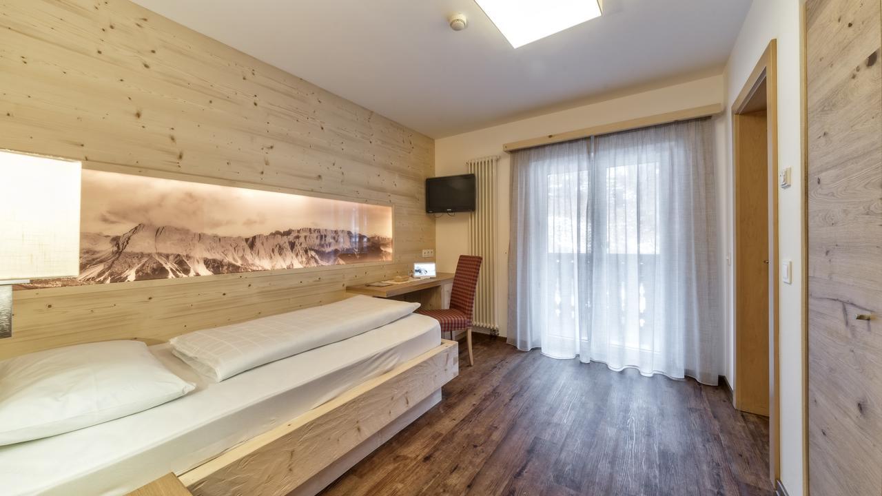 Hotel Interski Santa Cristina Val Gardena Ngoại thất bức ảnh