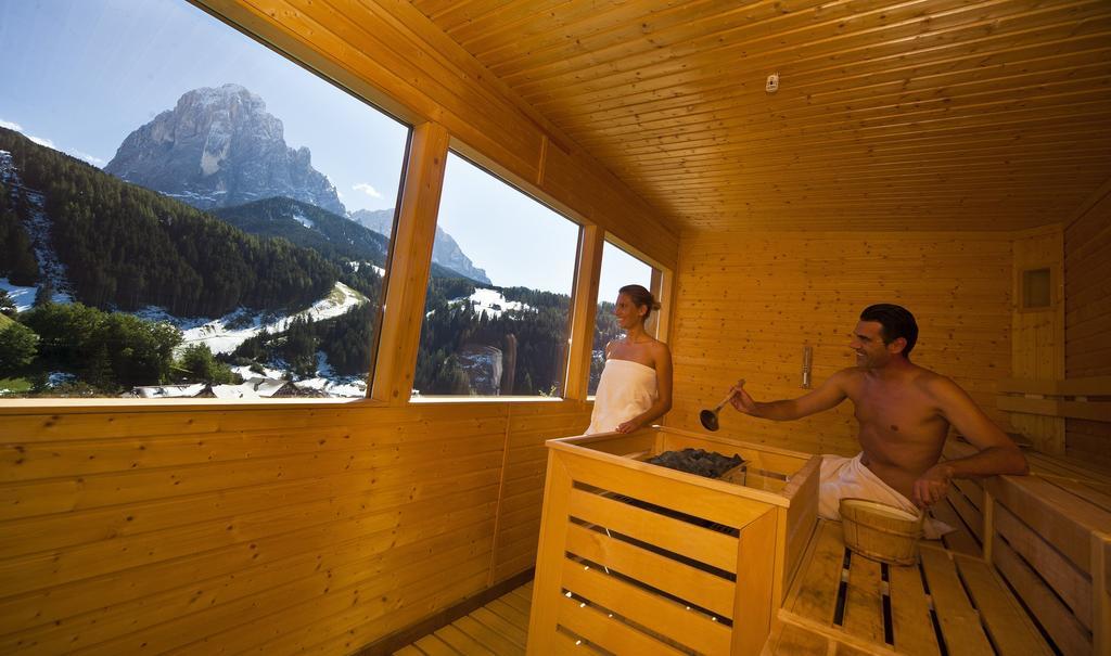 Hotel Interski Santa Cristina Val Gardena Ngoại thất bức ảnh